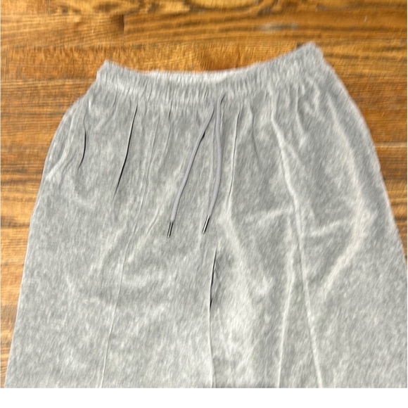 Cozy Grey Tracksuit - Picture 7 of 10